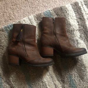 BORN Women’s Western Style Boots